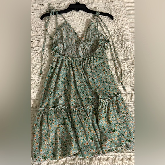Cute Summer Floral Print Dress - Picture 2 of 2